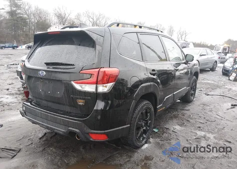 2022 Subaru Forester Wilderness z USA, uszkodzony, nr VIN JF2SKAMC6NH403066